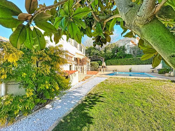 Maison à vendre à Allauch - piscine garage