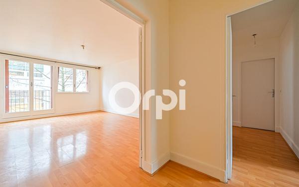 Appartement à vendre    3 pièces • 75,34 m2 Paris 11
