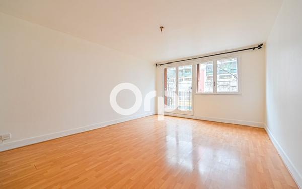 Appartement à vendre    3 pièces • 75,34 m2 Paris 11