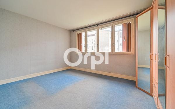 Appartement à vendre    3 pièces • 75,34 m2 Paris 11