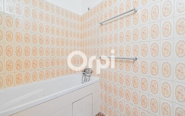 Appartement à vendre    3 pièces • 75,34 m2 Paris 11