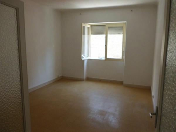 Appartement à louer    2 pièces •  Nîmes