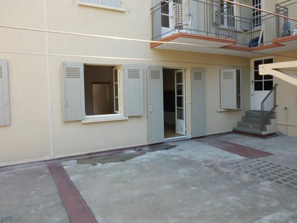 Appartement à louer    2 pièces •  Nîmes