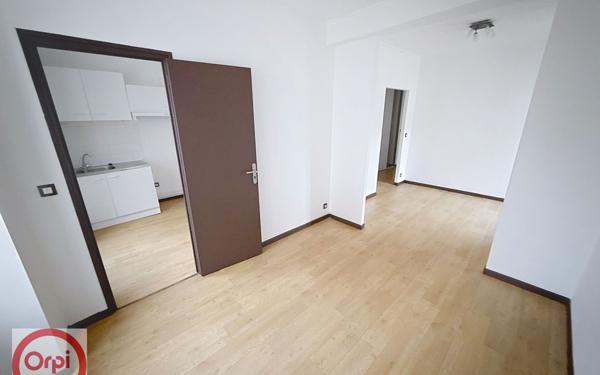 Appartement à vendre    6 pièces • 118 m2 Bizanos