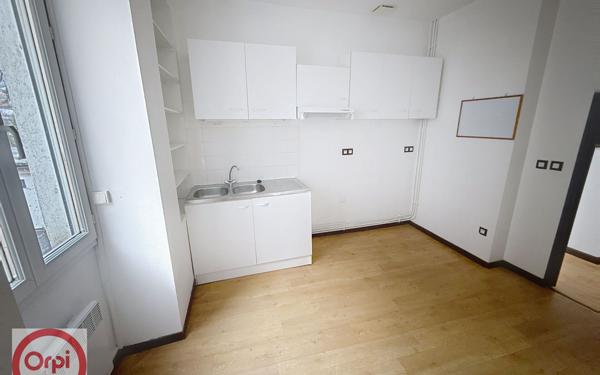 Appartement à vendre    6 pièces • 118 m2 Bizanos