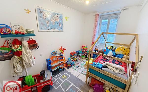 Appartement à vendre    6 pièces • 118 m2 Bizanos