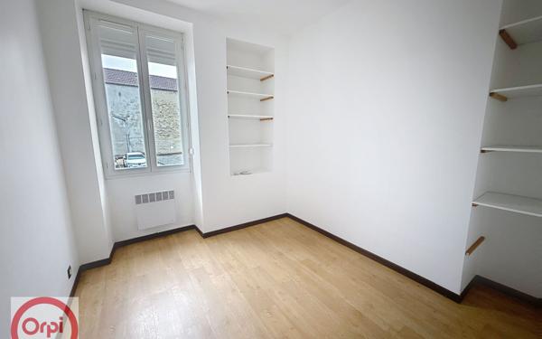 Appartement à vendre    6 pièces • 118 m2 Bizanos