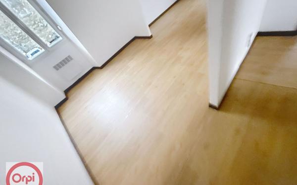 Appartement à vendre    6 pièces • 118 m2 Bizanos