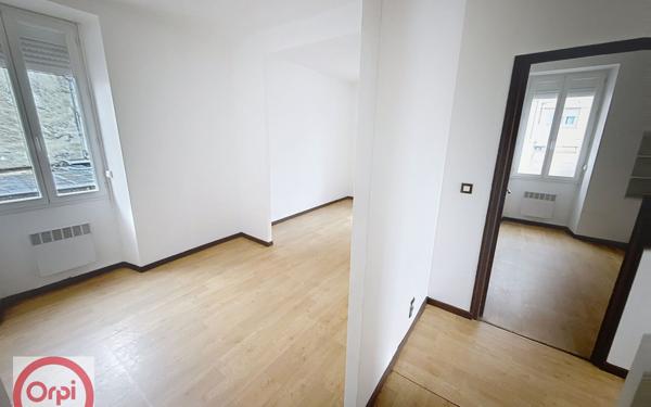 Appartement à vendre    6 pièces • 118 m2 Bizanos