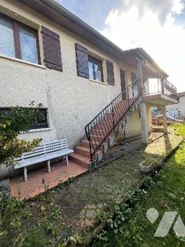 TERRENOIRE/SAINT-JEAN-BONNEFONDS VILLA 82 m²+ss sol 43 m² sur jardin 558 m²