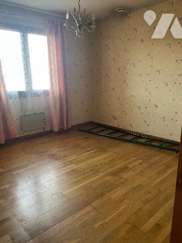 TERRENOIRE/SAINT-JEAN-BONNEFONDS VILLA 82 m²+ss sol 43 m² sur jardin 558 m²