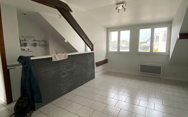 Appartement à louer    3 pièces •  Tours