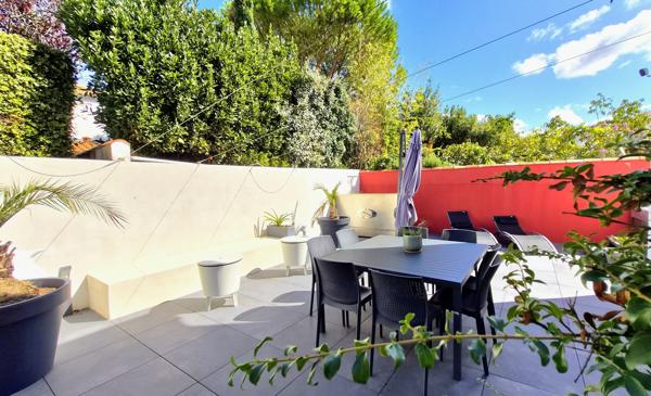 LA ROCHELLE – Élégante maison familiale rénovée à proximité du centre-ville
