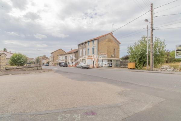 Immeuble Piennes 127 m2 local commercial et appartement F3 en duplex