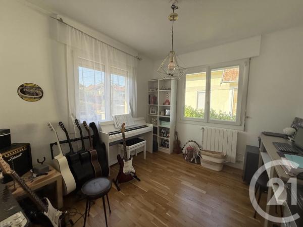 Maison à vendre  6 pièces - 124 m 2   BESANCON  - 25
