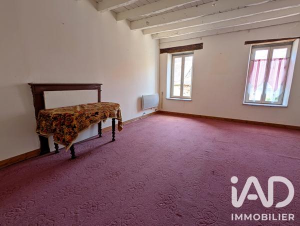 Maison à vendre 4 pièces 136 m² Saint-Denis-de-Jouhet