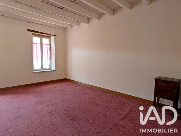 Maison à vendre 4 pièces 136 m² Saint-Denis-de-Jouhet