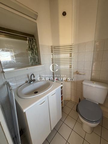 Studio
                                                                                                                                                                                                                                                                                                                        1 pièce(s)                                                                                                                                                                                                                                                                                                                              20  m²