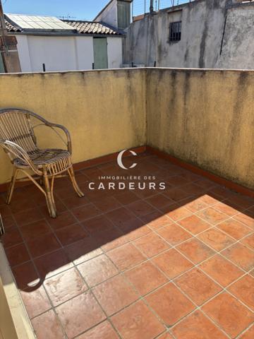 Studio
                                                                                                                                                                                                                                                                                                                        1 pièce(s)                                                                                                                                                                                                                                                                                                                              20  m²