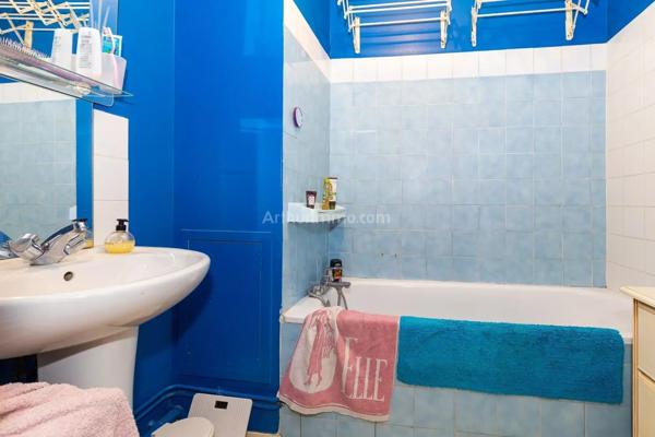 Vente Local commercial 3 pièces 111 m2 à Morestel