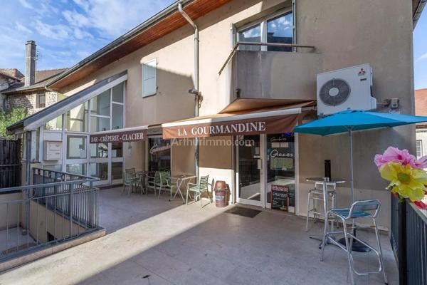 Vente Local commercial 3 pièces 111 m2 à Morestel