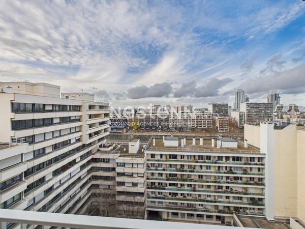 Appartement Paris 3 pièces - BALCONS + PARKING