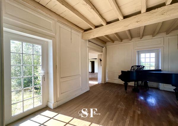 Propriete 10 pièce(s) 5 chambre(s) 455 m²