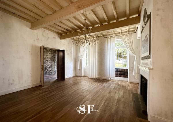 Propriete 10 pièce(s) 5 chambre(s) 455 m²