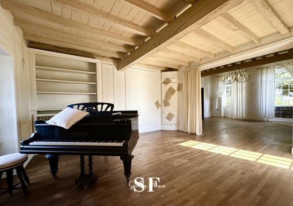 Propriete 10 pièce(s) 5 chambre(s) 455 m²