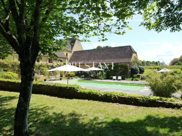 Superbe manoir historique et son domaine de 74 hectares avec étang, à 10 minutes de Sarlat, SARLAT LA CANEDA