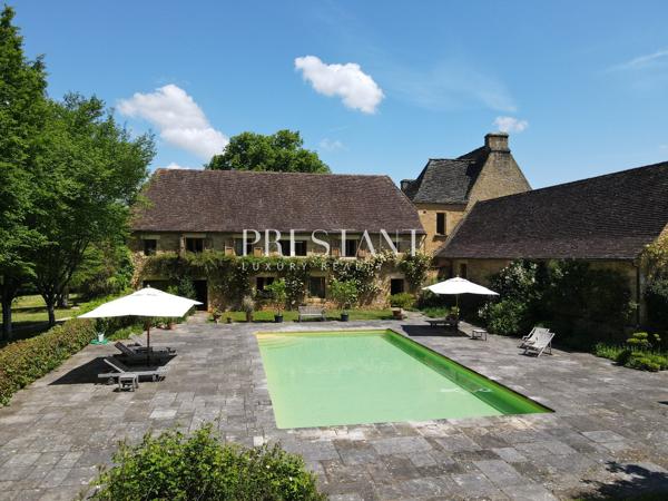 Superbe manoir historique et son domaine de 74 hectares avec étang, à 10 minutes de Sarlat, SARLAT LA CANEDA