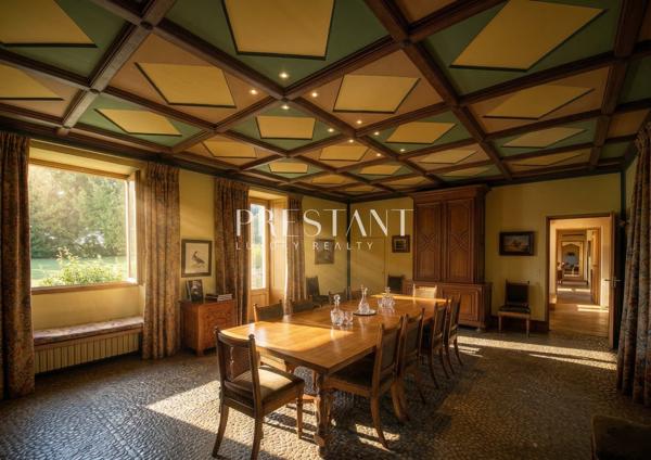 Superbe manoir historique et son domaine de 74 hectares avec étang, à 10 minutes de Sarlat, SARLAT LA CANEDA
