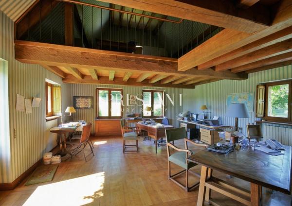 Superbe manoir historique et son domaine de 74 hectares avec étang, à 10 minutes de Sarlat, SARLAT LA CANEDA