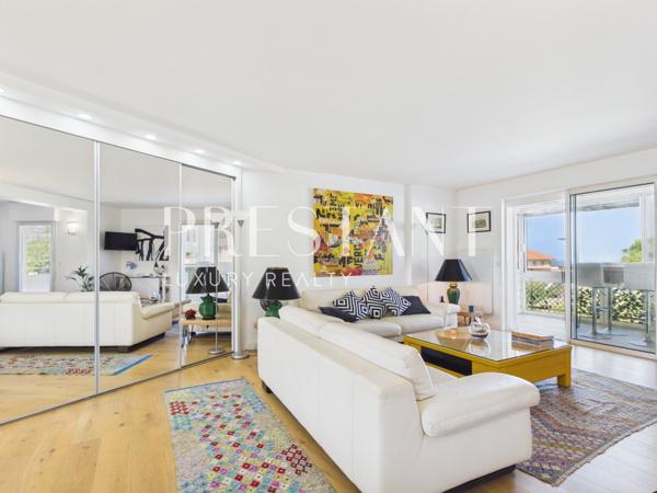 Appartement vue mer – Terrasse- Ascenseur et Place de stationnement., BIARRITZ
