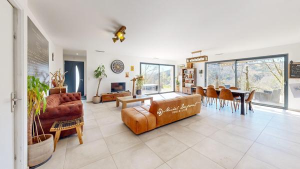 Une signature contemporaine, où chaque détail a été pensé pour offrir un art de vivre rare.