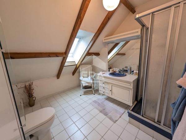 INTRA-PERIPH - Maison individuelle de 7 pièces 