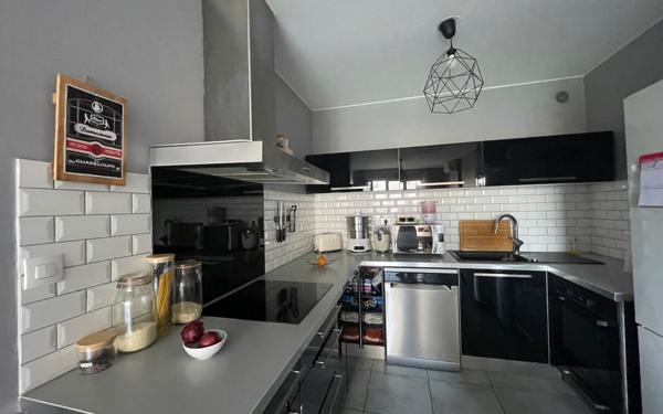 Appartement à vendre    4 pièces • 76,55 m2 Toulon