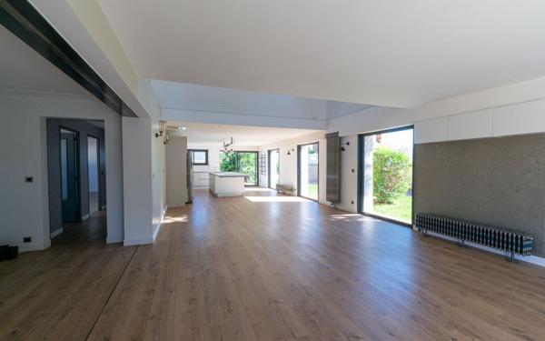 Maison à vendre    6 pièces •  Idron