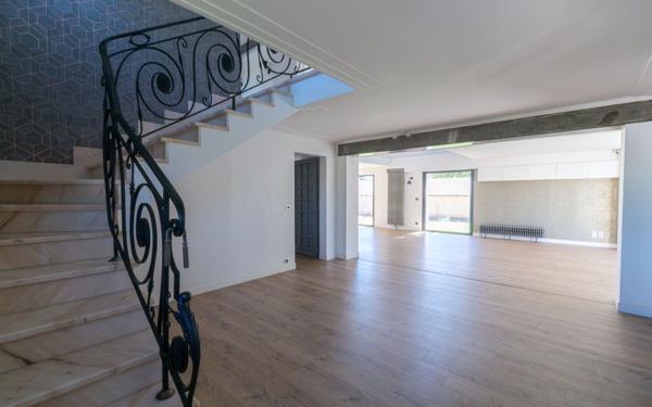 Maison à vendre    6 pièces •  Idron