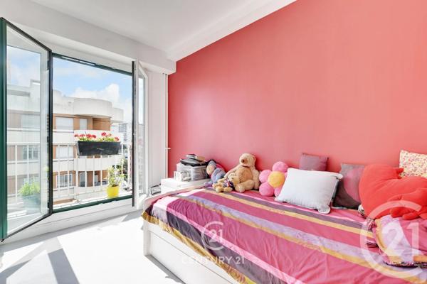 Appartement F5 à vendre  5 pièces - 92,21 m 2   PARIS  - 75015