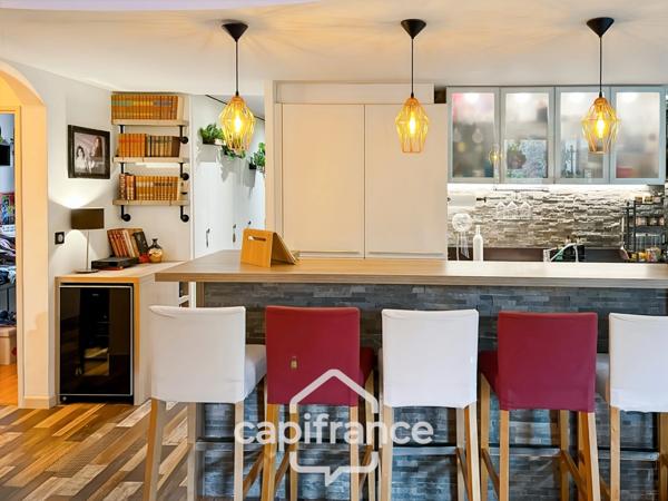 Appartement à vendre 4 pièces LA SEYNE SUR MER (83), grand T4 de 81m2 - Loggia - Garage et Cave.