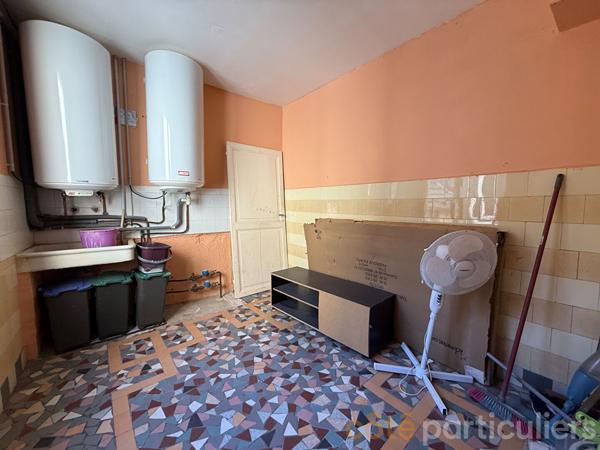 Vente
                Immeuble200 m² - 8 Pièces -
                    SAINT AMAND MONTROND (18200)