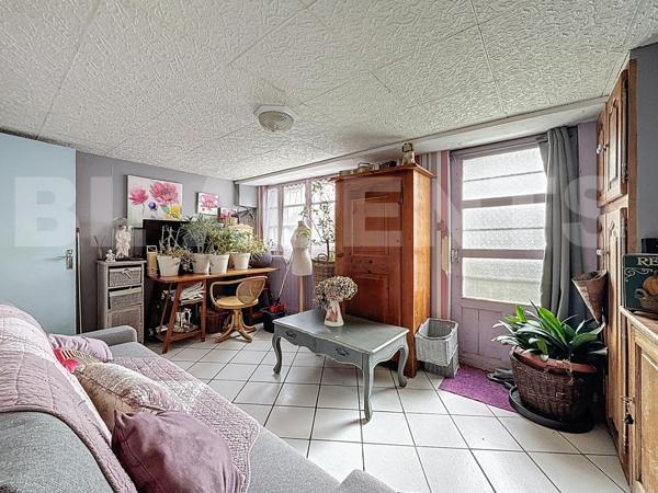 Lagny - Maison atypique à fort potentiel – 190 m² divisés en deux lots indépendants - Grand terrain 