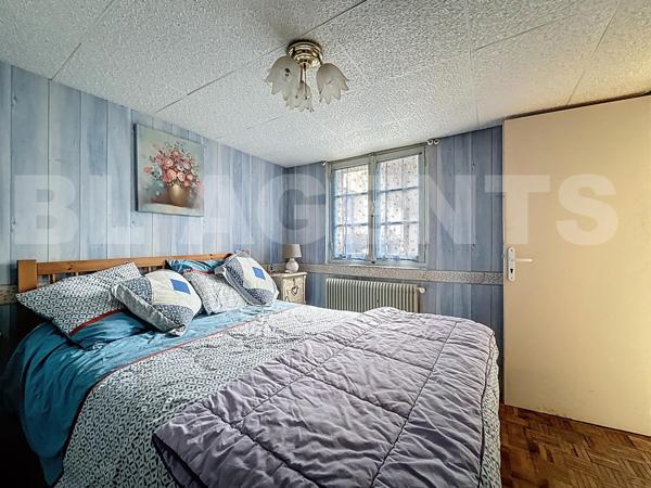 Lagny - Maison atypique à fort potentiel – 190 m² divisés en deux lots indépendants - Grand terrain 