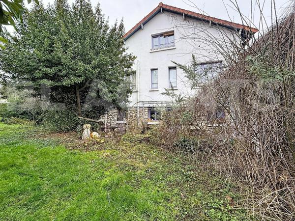 Lagny - Maison atypique à fort potentiel – 190 m² divisés en deux lots indépendants - Grand terrain 