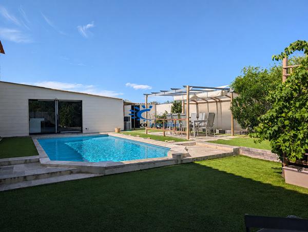 MAISON CHARENTAISE 4 CHAMBBRES GARAGE PISCINE Marans MAISON CHARENTAISE 4 CHAMBBRES GARAGE PISCINE Marans