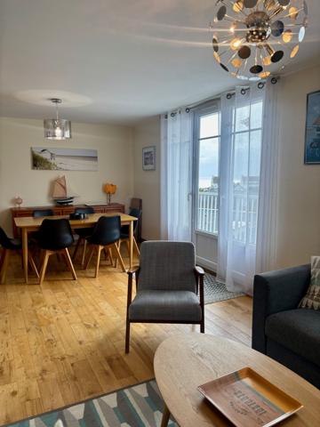 Emplacement privilégié à Audierne – Appartement rénové avec vues mer Audierne (29770)