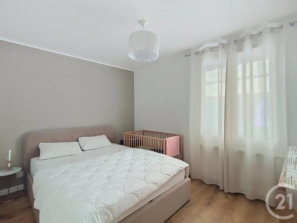 Maison à vendre  3 pièces - 70,83 m 2   ST ETIENNE DU ROUVRAY  - 76