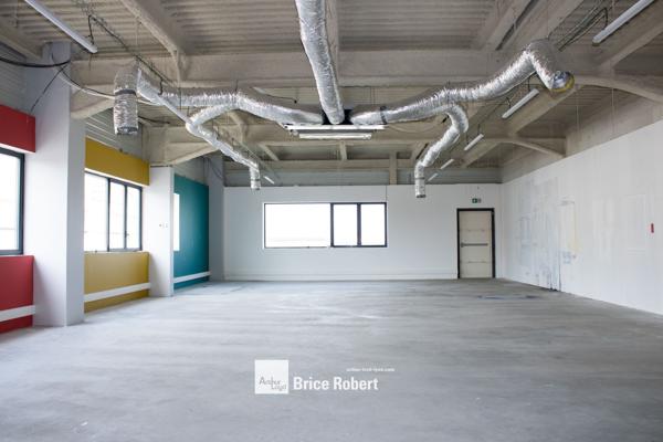 Bureaux à louer à Saint-Priest avec parkings et accès transports en commun