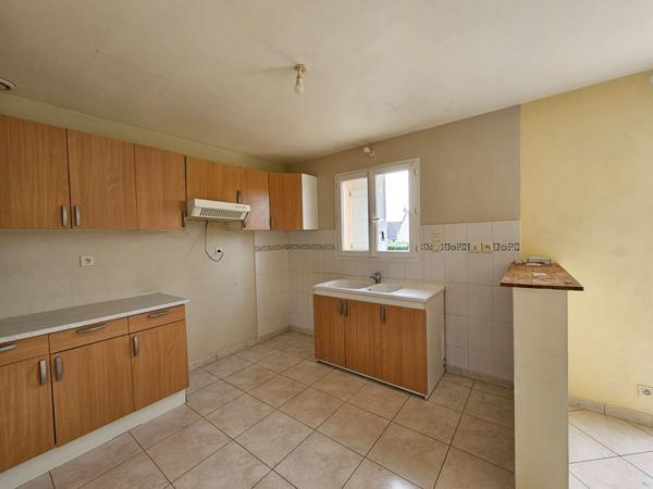 NOUVEAUTE - PAVILLON DE PLAIN PIED AVEC JARDIN GARAGE A LA FLECHE